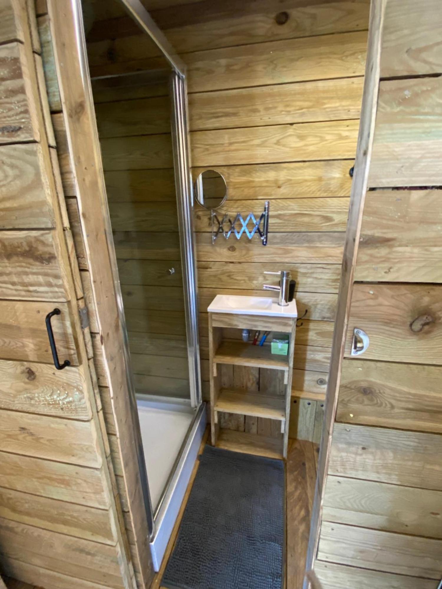 בית הארחה Digny 	Tiny House מראה חיצוני תמונה